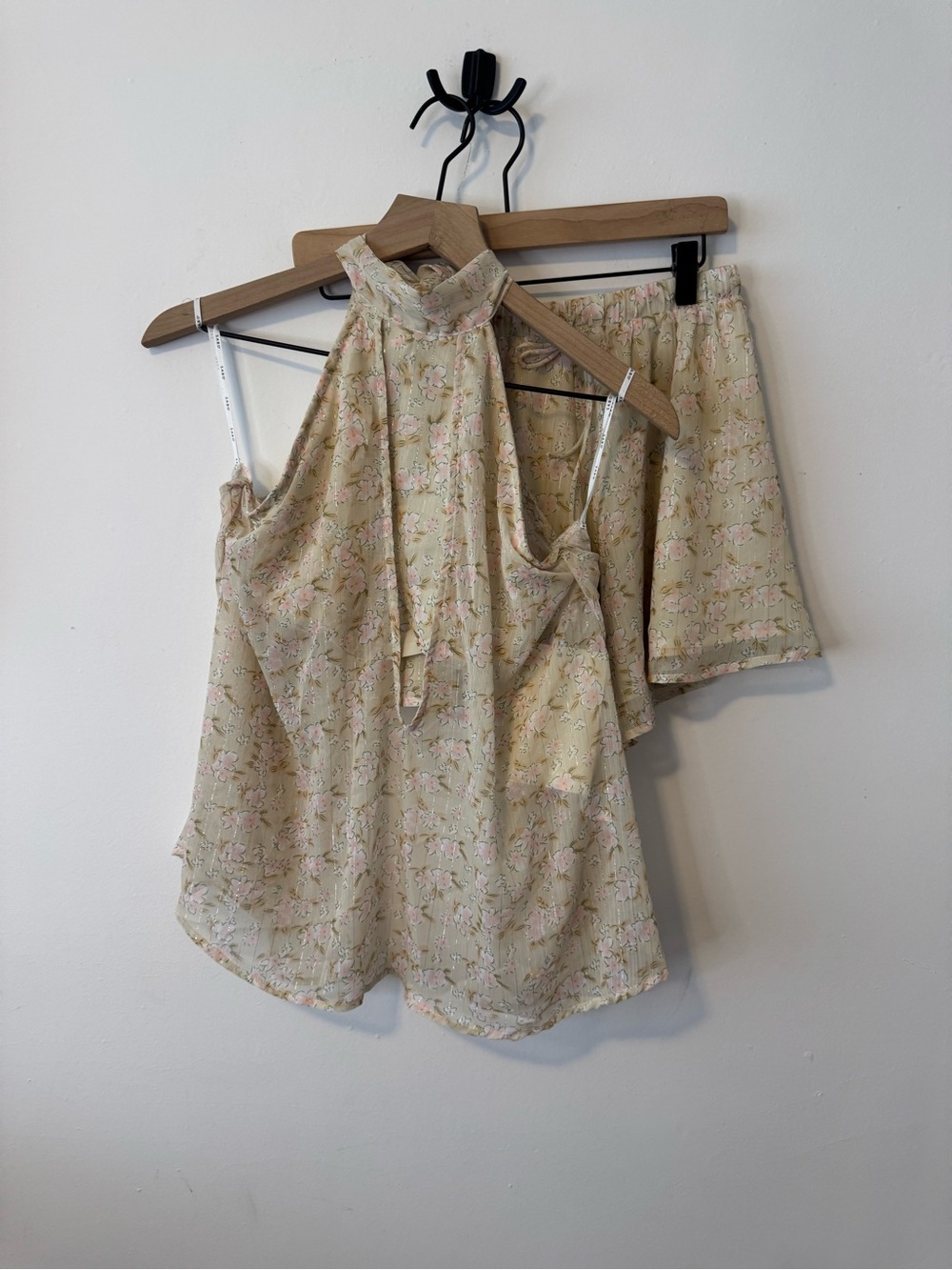 NWT SABO Skirt Kinslee Cream Floral Halter Tie Neck Short Set Small - Picture 5 of 16